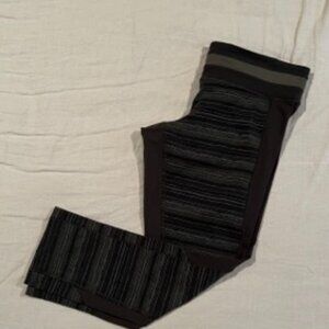 Lululemon cropped yoga pant